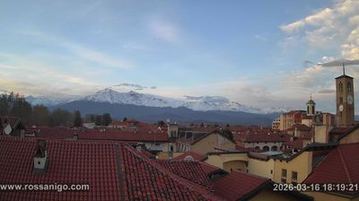 immagine della webcam nei dintorni di Caravino: webcam Rivarolo Canavese
