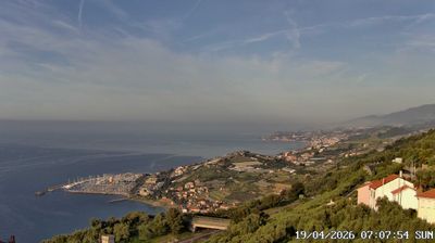 immagine della webcam nei dintorni di Castel Vittorio: webcam Cipressa