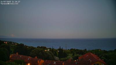 immagine della webcam nei dintorni di Savona: webcam Varazze