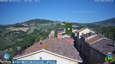 immagine della webcam nei dintorni di Montecalvo in Foglia: webcam Frontino