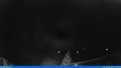 immagine della webcam nei dintorni di Vilminore di Scalve: webcam Prestine