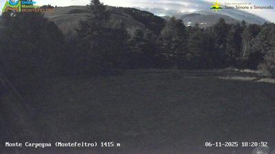 immagine della webcam nei dintorni di San Leo: webcam Carpegna