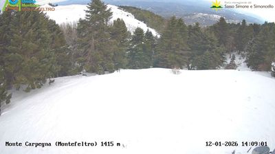 immagine della webcam nei dintorni di Montecalvo in Foglia: webcam Carpegna