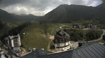 immagine della webcam nei dintorni di Sondrio: webcam Foppolo