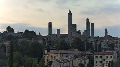immagine della webcam nei dintorni di Lajatico: webcam San Gimignano