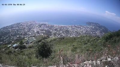 immagine della webcam nei dintorni di Isola di Vivara: webcam Lacco Ameno