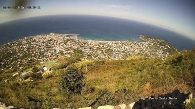 immagine della webcam nei dintorni di Isola di Procida: webcam Lacco Ameno