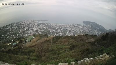 immagine della webcam nei dintorni di Isola di Procida: webcam Lacco Ameno