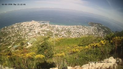 immagine della webcam nei dintorni di Isola di Procida: webcam Lacco Ameno