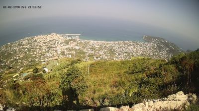immagine della webcam nei dintorni di Procida: webcam Lacco Ameno