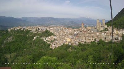 immagine della webcam nei dintorni di Scanno: webcam Pacentro