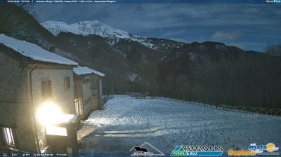 immagine della webcam nei dintorni di Canevare di Fanano: webcam Cimoncino