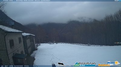 immagine della webcam nei dintorni di Monte Gomito: webcam Cimoncino