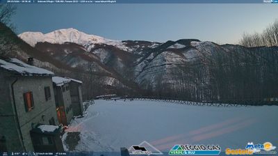 immagine della webcam nei dintorni di Canevare di Fanano: webcam Cimoncino