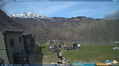 immagine della webcam nei dintorni di Doganaccia: webcam Cimoncino