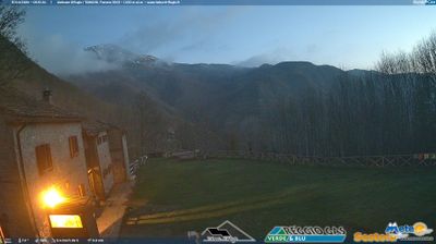 immagine della webcam nei dintorni di Bagni di Lucca: webcam Cimoncino