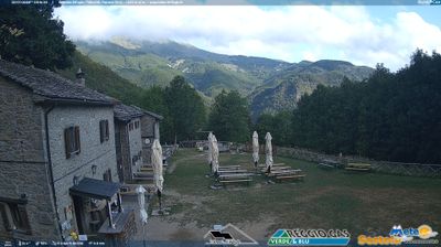 immagine della webcam nei dintorni di Barga: webcam Cimoncino