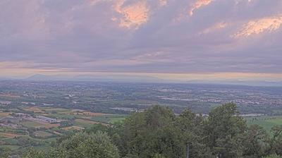 immagine della webcam nei dintorni di Buttigliera d'Asti: webcam San Raffaele Cimena