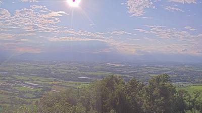immagine della webcam nei dintorni di Cerreto d'Asti: webcam San Raffaele Cimena