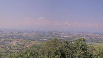 immagine della webcam nei dintorni di Torino: webcam San Raffaele Cimena