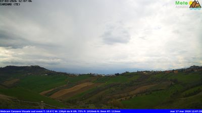 immagine della webcam nei dintorni di Prati di Tivo: webcam Canzano