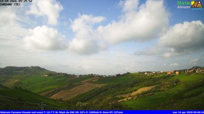 immagine della webcam nei dintorni di Castelli: webcam Canzano