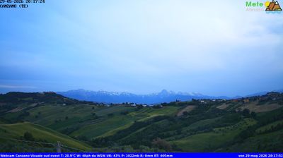 immagine della webcam nei dintorni di Castelli: webcam Canzano