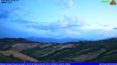 immagine della webcam nei dintorni di Prati di Tivo: webcam Canzano