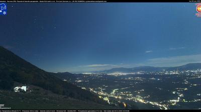 immagine della webcam nei dintorni di Castellafiume: webcam Serrone