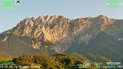immagine della webcam nei dintorni di Pietracamela: webcam Castelli