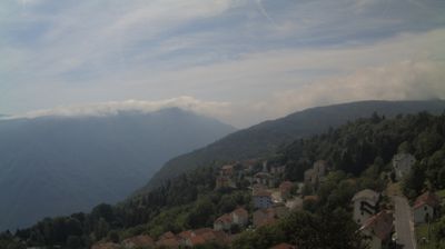 immagine della webcam nei dintorni di Laghi: webcam Tonezza del Cimone