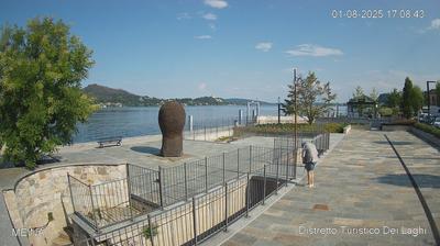 immagine della webcam nei dintorni di Lesa: webcam Meina