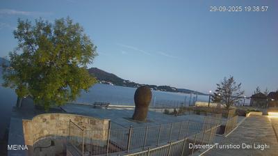 immagine della webcam nei dintorni di Sangiano: webcam Meina