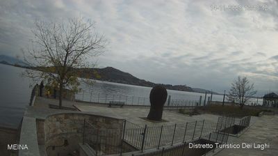 immagine della webcam nei dintorni di Sangiano: webcam Meina