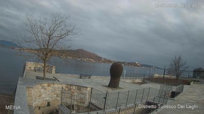 immagine della webcam nei dintorni di Belgirate: webcam Meina