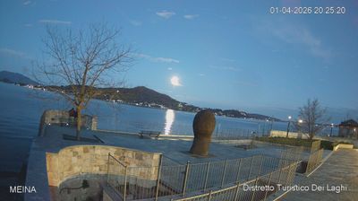 immagine della webcam nei dintorni di Sangiano: webcam Meina