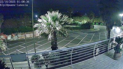 immagine della webcam nei dintorni di Montignoso: webcam Marinella