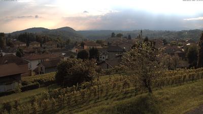 immagine della webcam nei dintorni di Castello Cabiaglio: webcam Valmorea