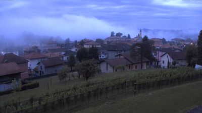immagine della webcam nei dintorni di Castello Cabiaglio: webcam Valmorea