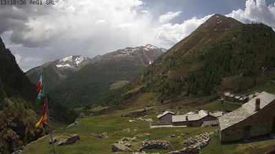 immagine della webcam nei dintorni di Saviore dell'Adamello: webcam Grosio