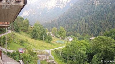 immagine della webcam nei dintorni di Piazzatorre: webcam Roncobello