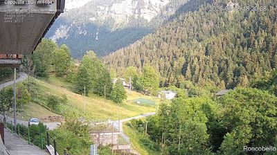 immagine della webcam nei dintorni di San Simone Baita del Camoscio: webcam Roncobello
