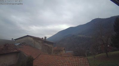 immagine della webcam nei dintorni di Monte Marenzo: webcam Strozza