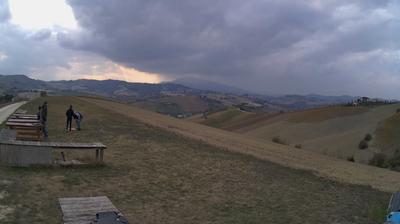 immagine della webcam nei dintorni di Fermo: webcam Cossignano