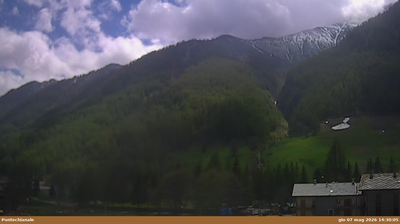 immagine della webcam nei dintorni di Sampeyre: webcam Pontechianale