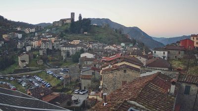 immagine della webcam nei dintorni di Lido Di Camaiore: webcam Borgo a Mozzano