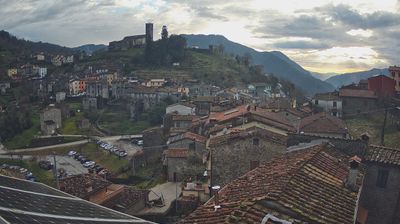 immagine della webcam nei dintorni di Massarosa: webcam Borgo a Mozzano