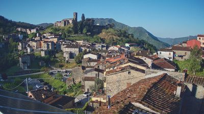 immagine della webcam nei dintorni di Torre Del Lago Puccini: webcam Borgo a Mozzano