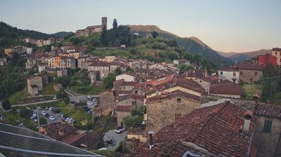 immagine della webcam nei dintorni di Lido Di Camaiore: webcam Borgo a Mozzano
