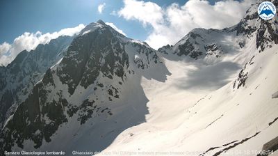 immagine della webcam nei dintorni di Rifugio Calvi Laghi Gemelli: webcam Valbondione